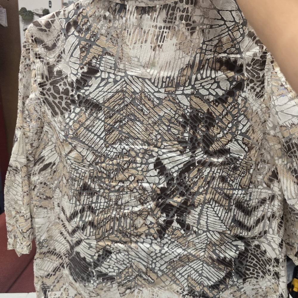 Abstract Patterned Button-Up Blouse - image 7